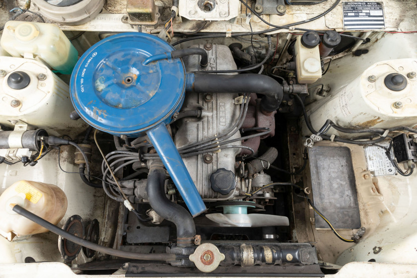 c.1975 Mazda 1000 berline  No reserve