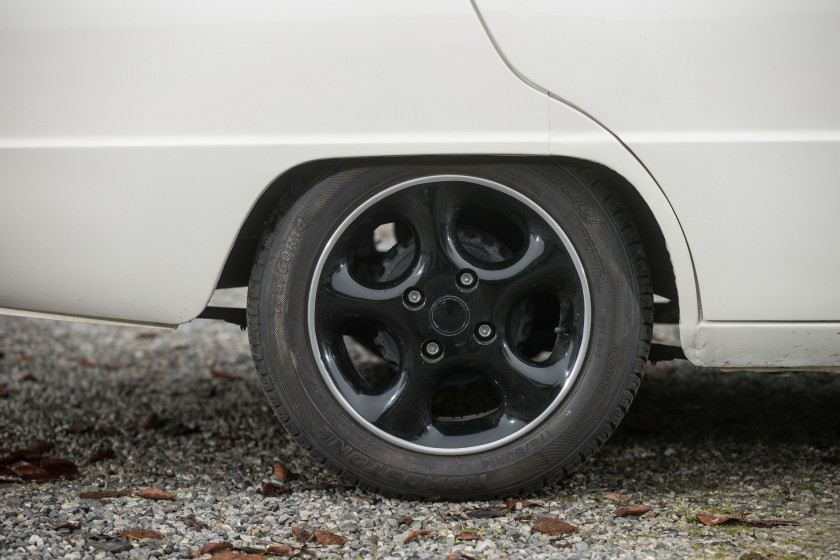 c.1975 Mazda 1000 berline  No reserve