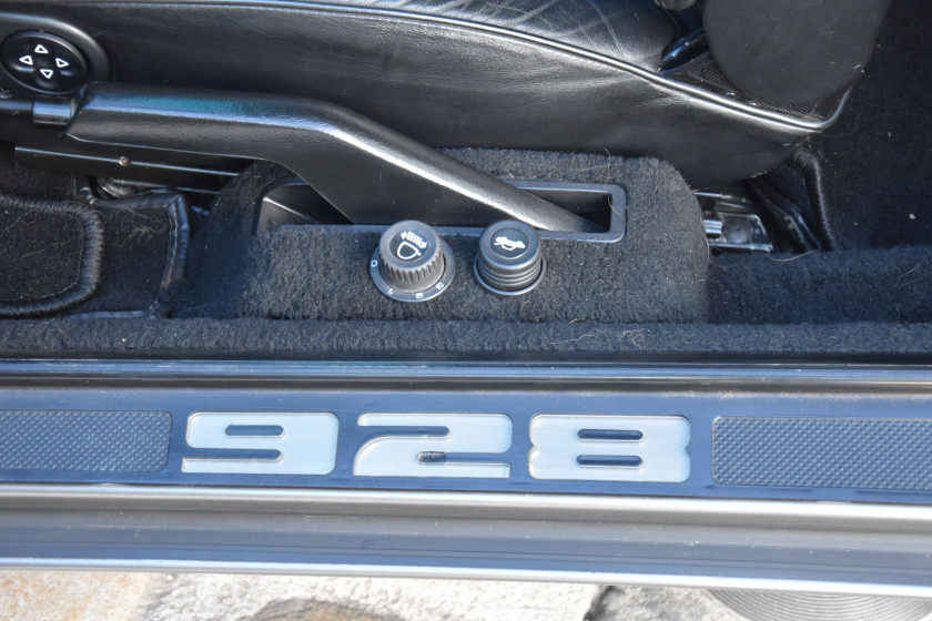 1989 Porsche 928 GT  No reserve