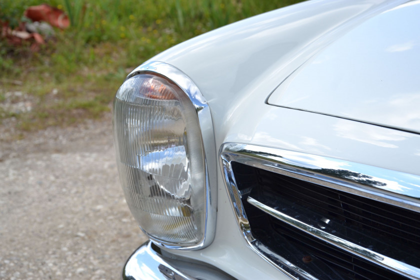 1968 Mercedes-Benz 280 SL avec Hard-top