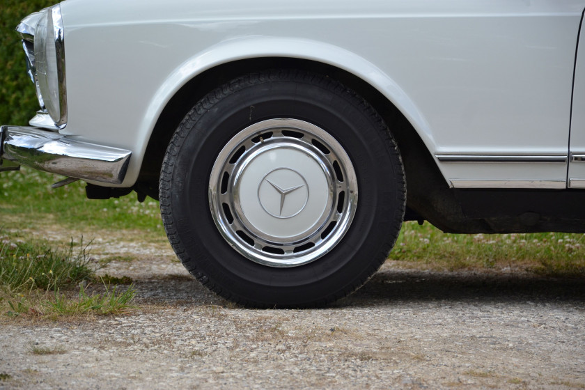 1968 Mercedes-Benz 280 SL avec Hard-top
