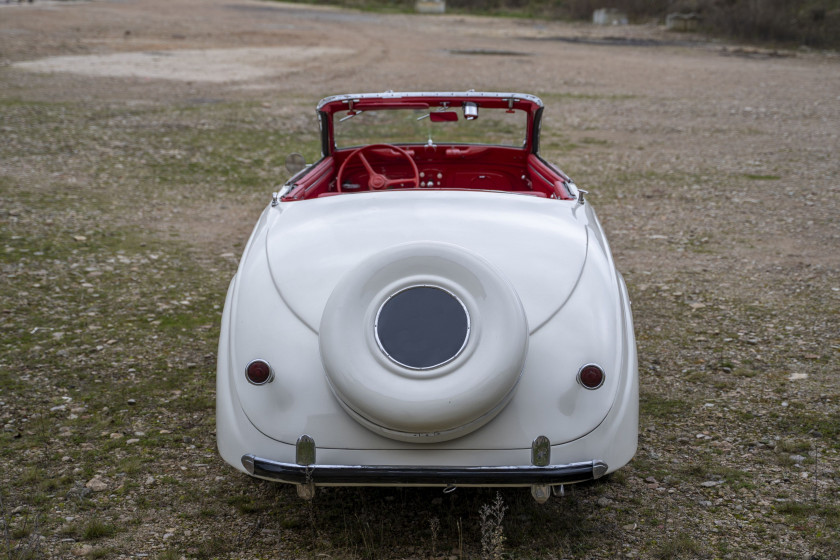 1938 Peugeot 402 Éclipse "coupé-cabriolet transformable"