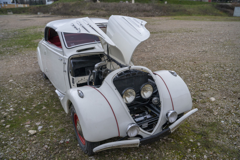 1938 Peugeot 402 Éclipse "coupé-cabriolet transformable"