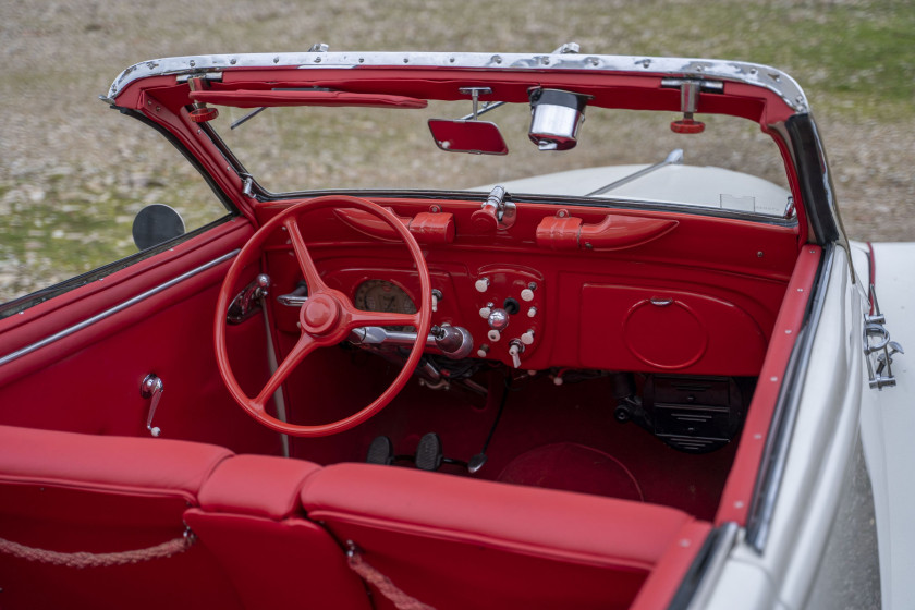 1938 Peugeot 402 Éclipse "coupé-cabriolet transformable"