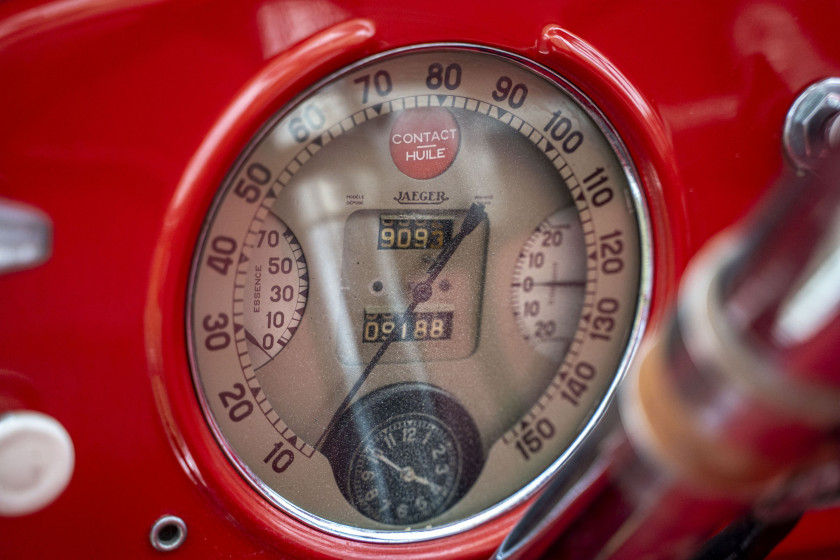 1938 Peugeot 402 Éclipse "coupé-cabriolet transformable"