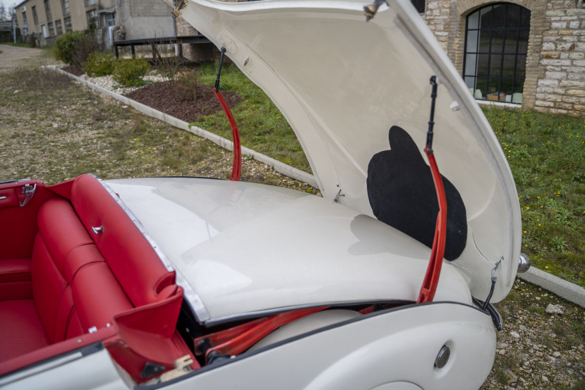 1938 Peugeot 402 Éclipse "coupé-cabriolet transformable"