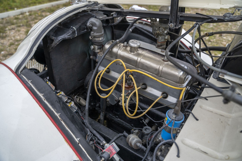 1938 Peugeot 402 Éclipse "coupé-cabriolet transformable"