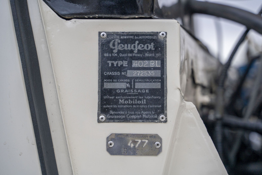 1938 Peugeot 402 Éclipse "coupé-cabriolet transformable"