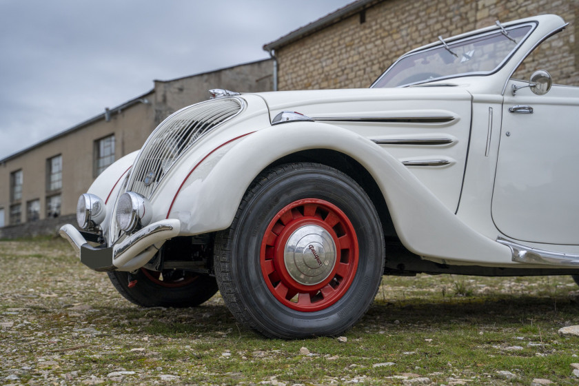 1938 Peugeot 402 Éclipse "coupé-cabriolet transformable"