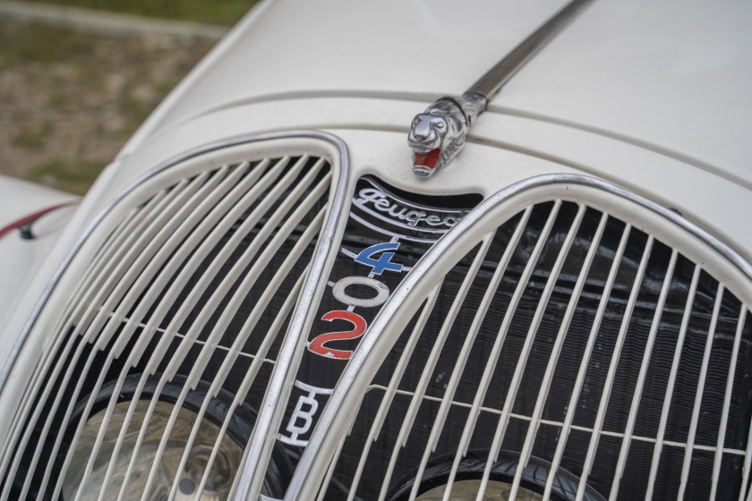 1938 Peugeot 402 Éclipse "coupé-cabriolet transformable"
