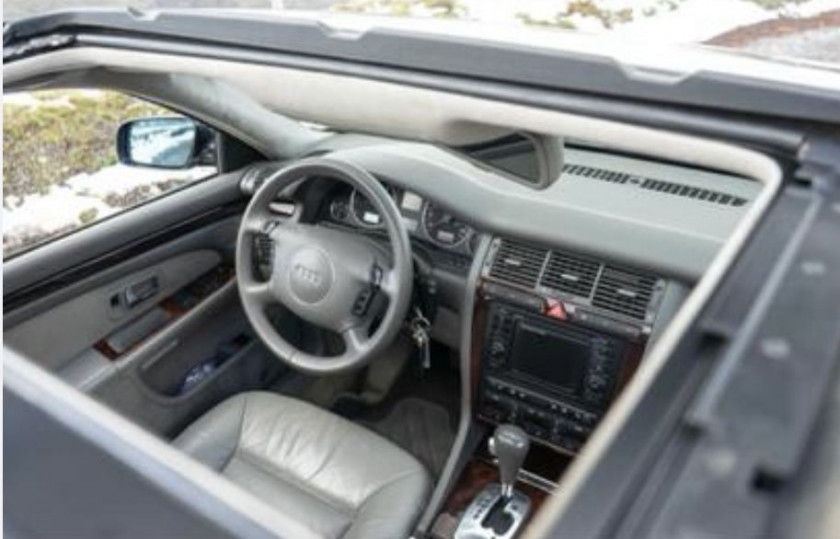 2001 Audi A8 W12 6.0L de Johnny Hallyday  Sans réserve