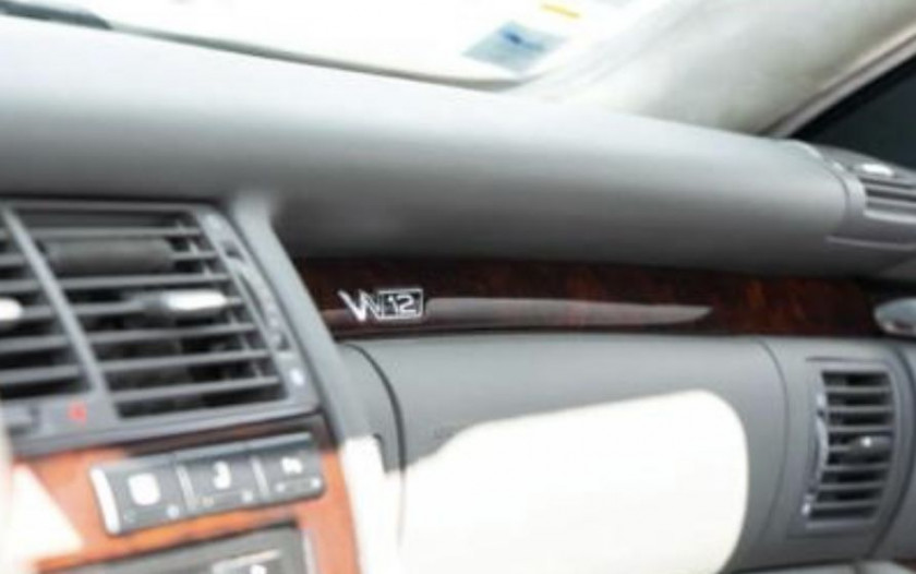 2001 Audi A8 W12 6.0L de Johnny Hallyday  Sans réserve