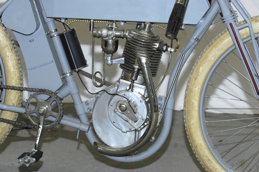 Harley Davidson monocylindre reconstruction  No reserve