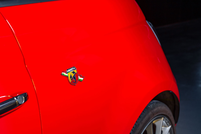 2009 Fiat 500 Abarth Ferrari Dealers Edition N° 144/200