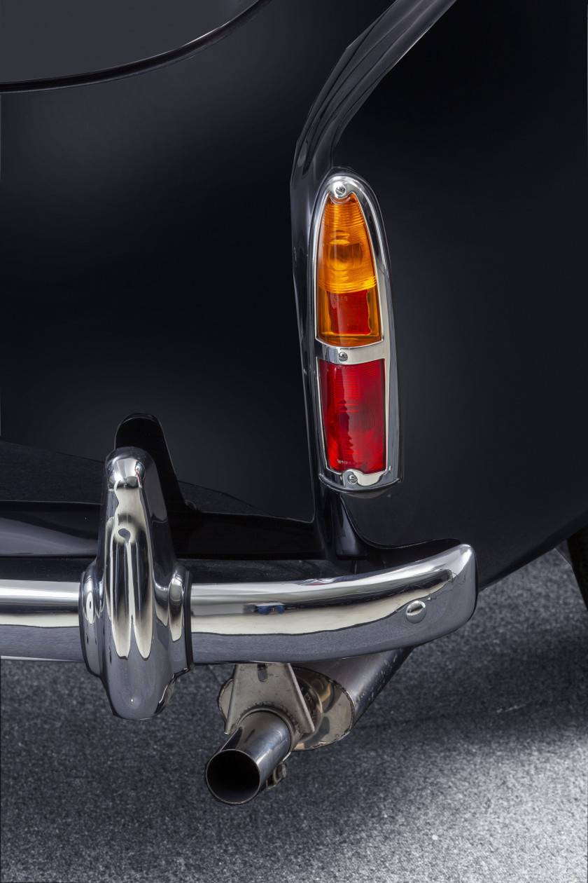 1959 Aston Martin DB Mk III Coupé par Tickford