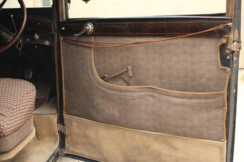 1928 Bugatti 44 Faux Cabriolet par Labourdette