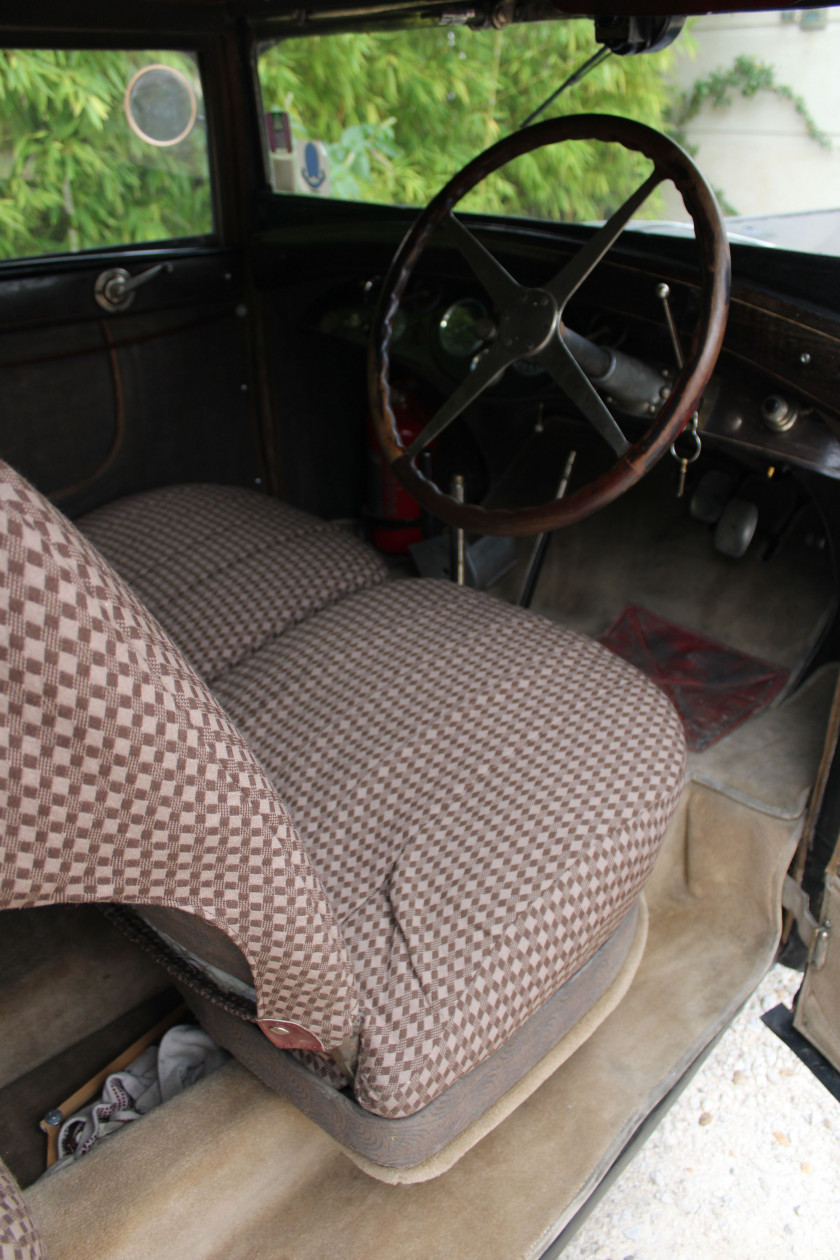 1928 Bugatti 44 Faux Cabriolet par Labourdette