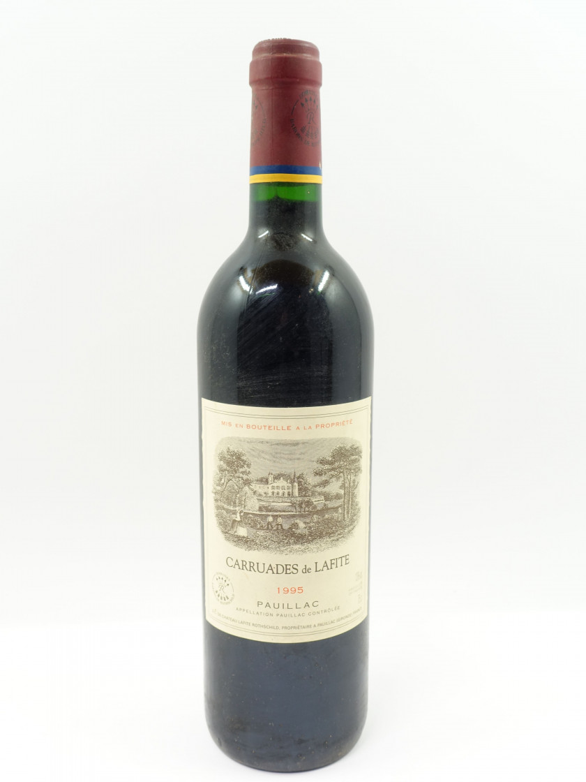 1 bouteille CARRUADES DE LAFITE 1995 Pauillac (étiquette léger abimée)