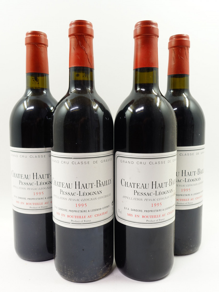 4 bouteilles CHÂTEAU HAUT BAILLY 1995 CC Pessac Léognan (1 étiquette léger tachée)