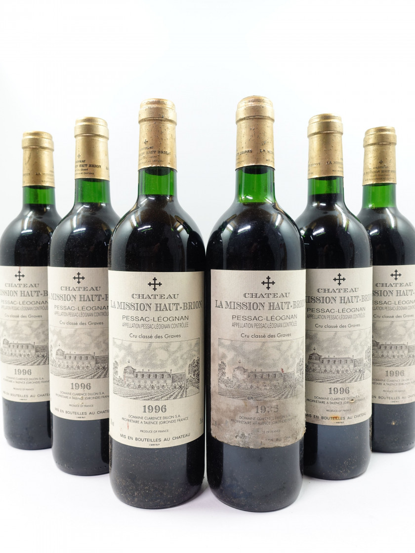 6 bouteilles CHÂTEAU LA MISSION HAUT BRION 1996 CC Pessac Léognan (1 lègèrement bas