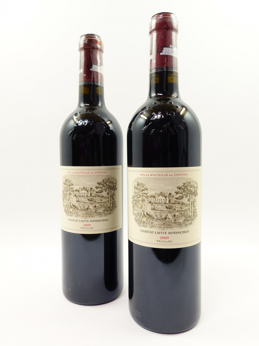 2 bouteilles CHÂTEAU LAFITE ROTHSCHILD 2009 1er GC Pauillac (CRD en surcapsules)