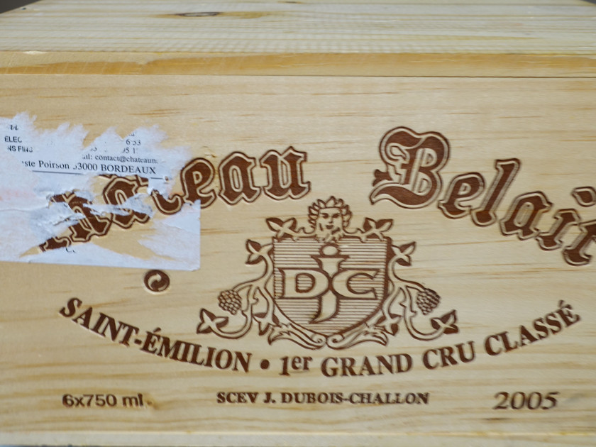 6 bouteilles CHÂTEAU BELAIR 2005 1er GCC (B) Saint Emilion Caisse bois d'origine