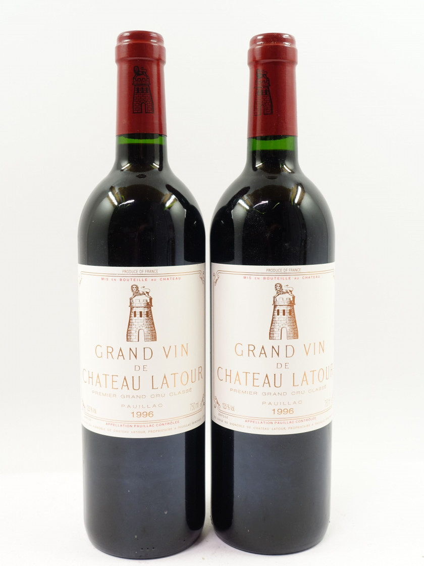 2 bouteilles CHÂTEAU LATOUR 1996 1er GC Pauillac