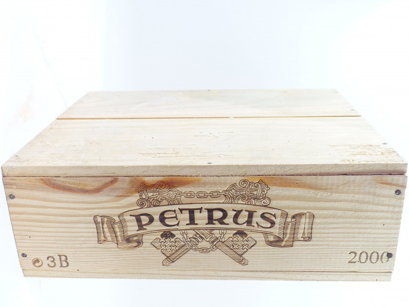 3 bouteilles PETRUS 2000 Pomerol Caisse bois d'origine