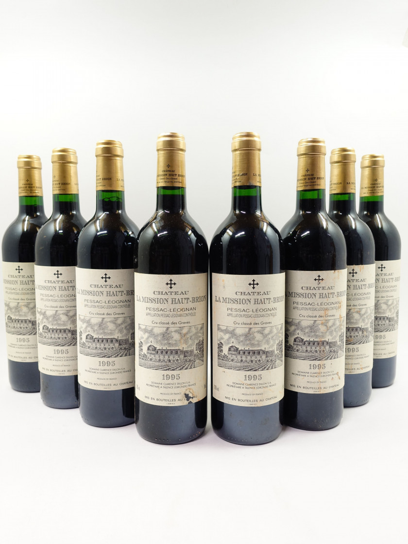 8 bouteilles CHÂTEAU LA MISSION HAUT BRION 1995 CC Pessac Léognan (étiquettes tachées