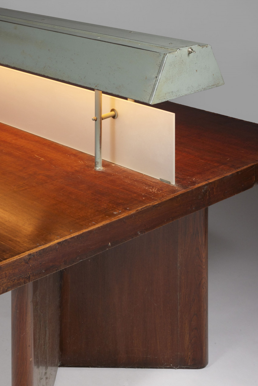 Pierre JEANNERET 1896-1967 Table de lecture éclairante - circa 1963-1964