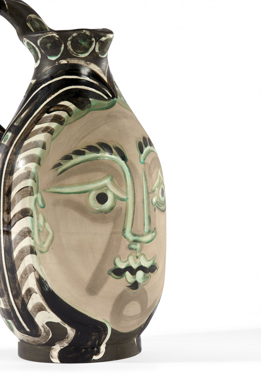 Pablo PICASSO (1881 - 1973) Femme du Barbu – 1953 (# AR 193) Pichet tourné