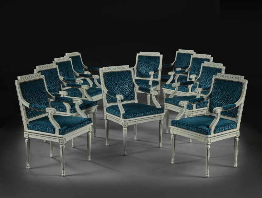 SUITE DE DIX FAUTEUILS DE STYLE LOUIS XVI