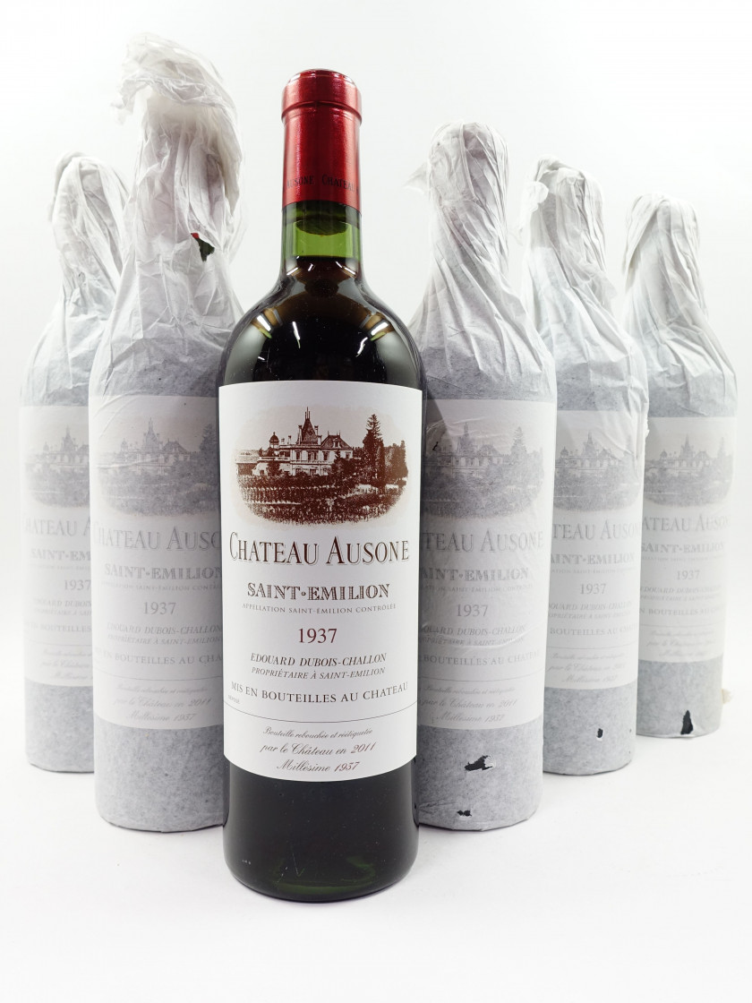 6 bouteilles CHÂTEAU AUSONE 1937 1er GCC (A) Saint Emilion (indication au bas des étiquettes "Rebouchée et réétiquettée par le Château