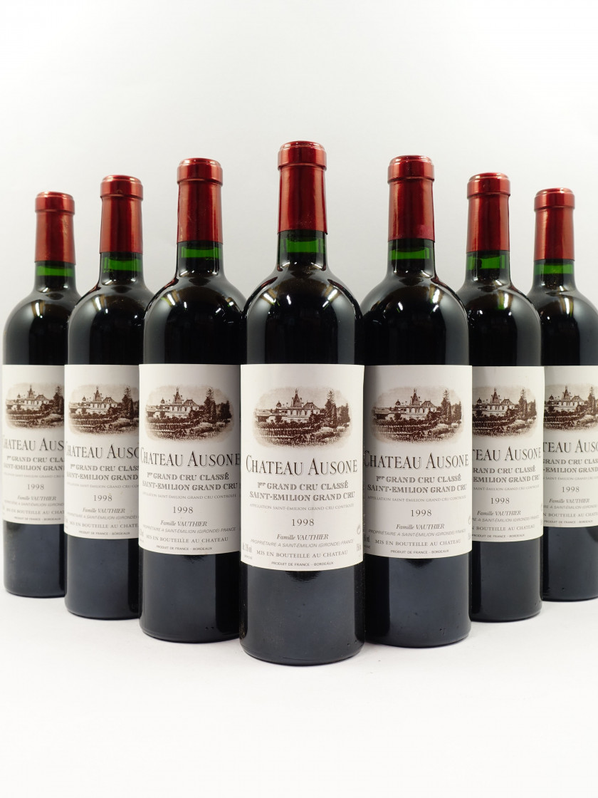 7 bouteilles CHÂTEAU AUSONE 1998 1er GCC (A) Saint Emilion (étiquettes fanées)
