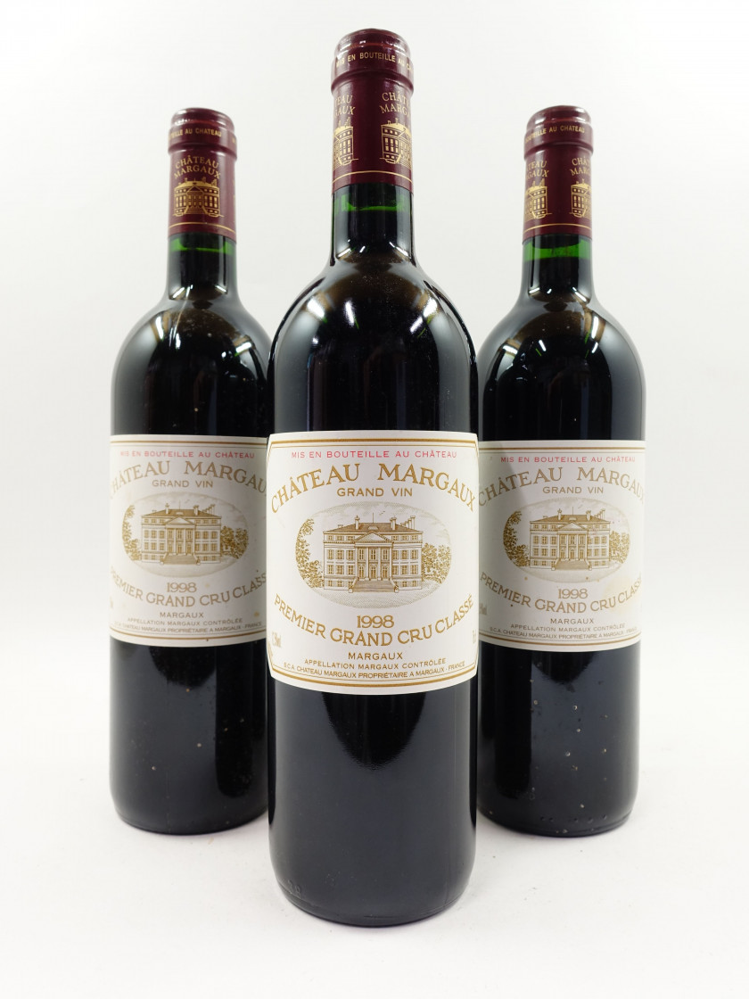 8 bouteilles CHÂTEAU MARGAUX 1998 1er GC Margaux (étiquettes léger tachées)