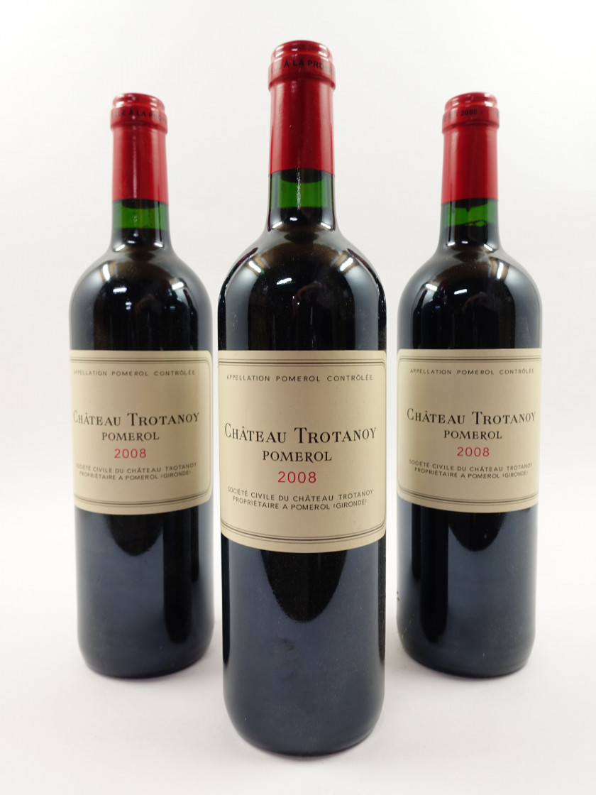 11 bouteilles CHÂTEAU TROTANOY 2008 Pomerol (1 étiquette léger tachée)