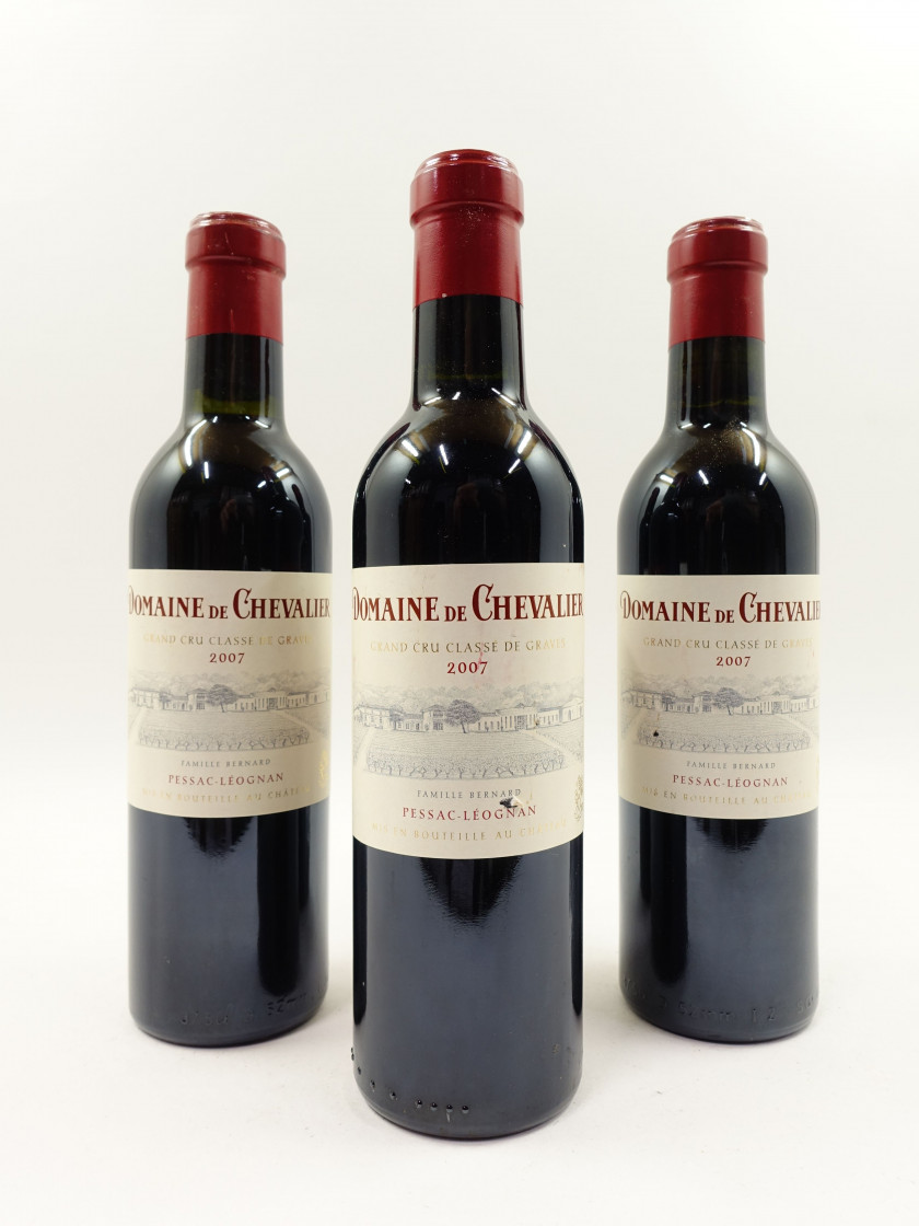 12 demi-bouteilles DOMAINE DE CHEVALIER 2007 CC Pessac Léognan