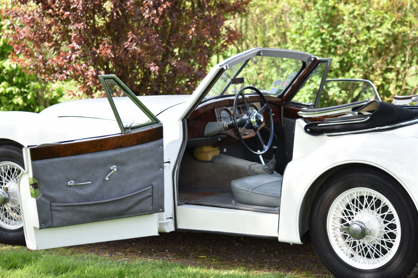 1954 Jaguar XK 120 DHC