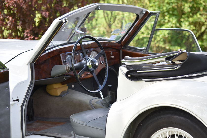 1954 Jaguar XK 120 DHC