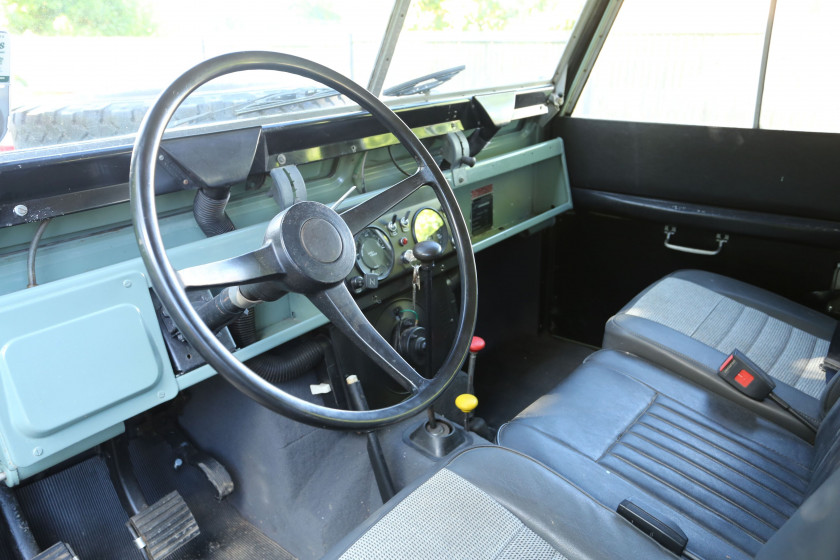 1970 Land Rover 109 Série IIA  No reserve