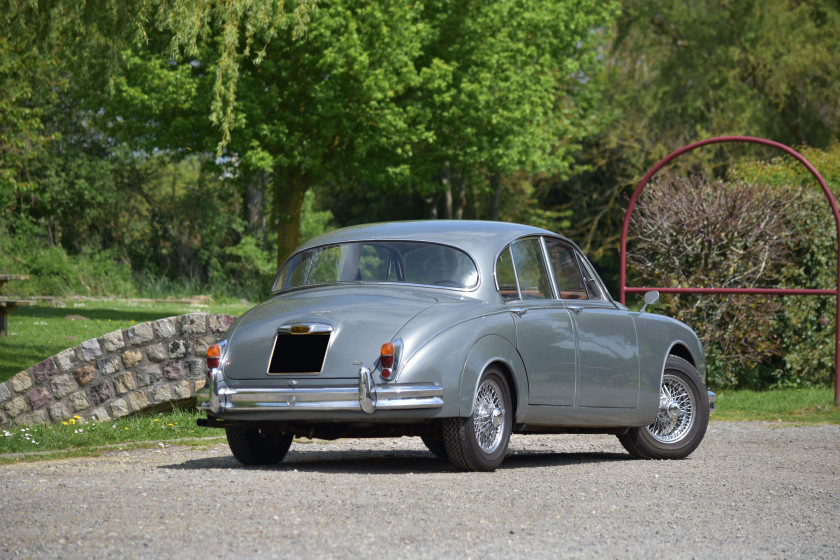 1966 Jaguar MK II 3.4L