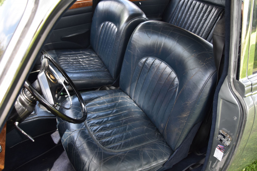 1966 Jaguar MK II 3.4L