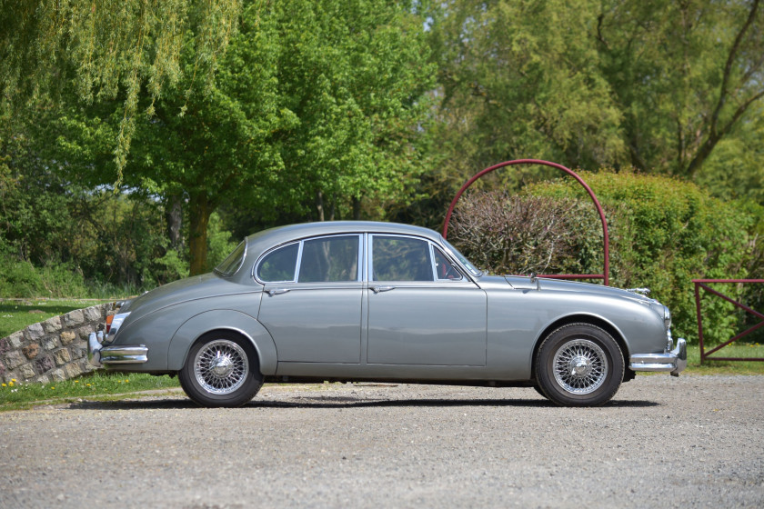1966 Jaguar MK II 3.4L