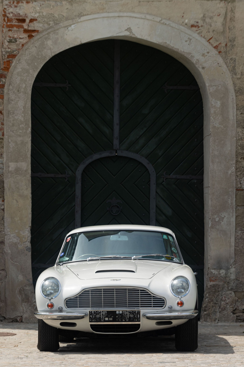 1967 Aston Martin DB6 Vantage MK I RHD