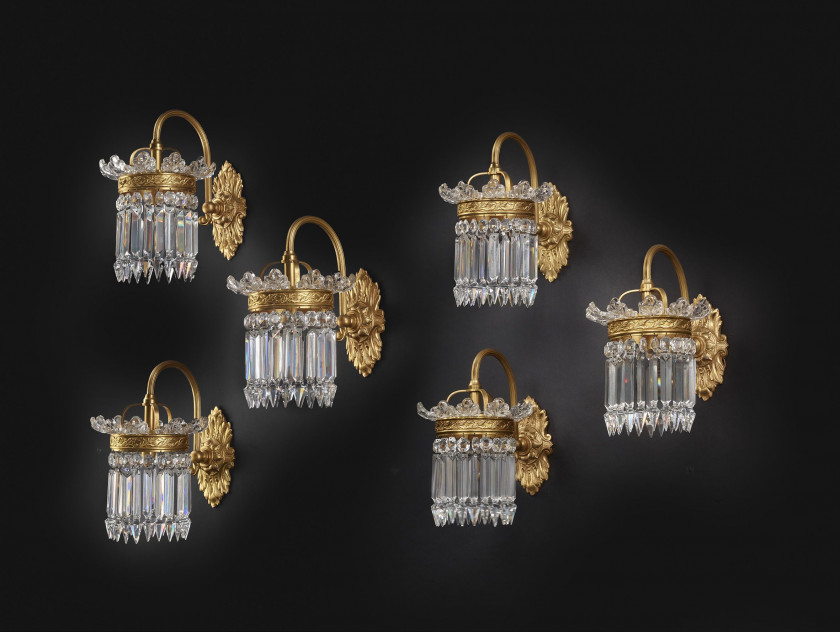 SUSPENSION MODÈLE CRINOLINE, TRAVAIL DE LA MAISON BACCARAT