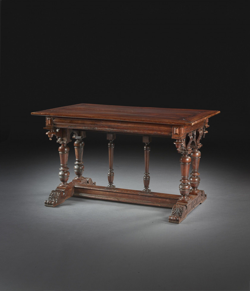 TABLE DE STYLE RENAISSANCE Composée d'éléments anciens