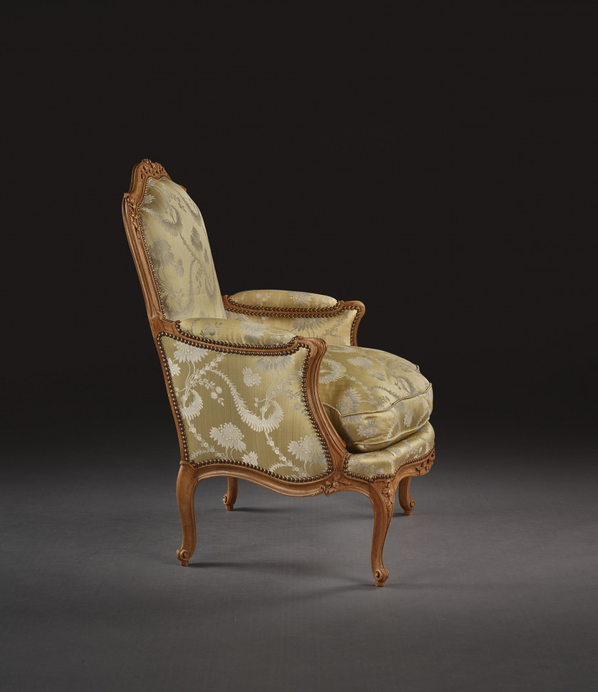 PAIRE DE BERGÈRES D'ÉPOQUE LOUIS XV Estampille de Nicolas Heurtaut