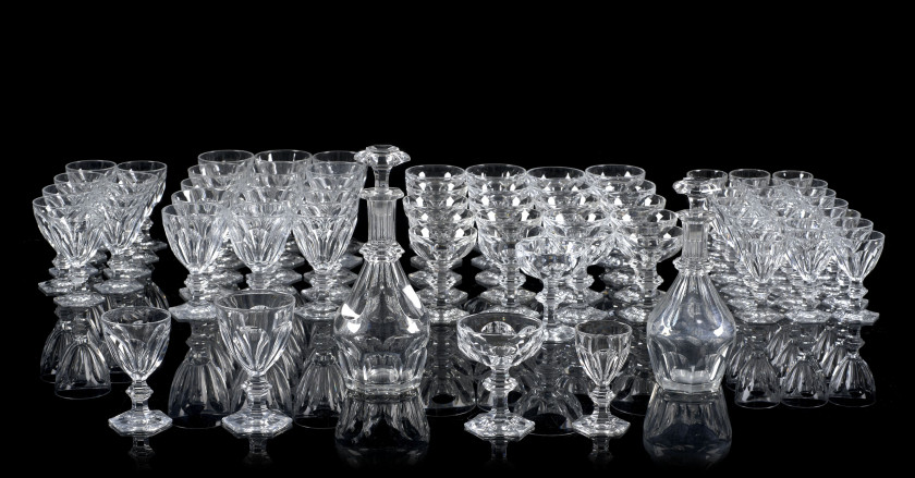 PARTIE DE SERVICE DE VERRES, TRAVAIL DE LA MAISON BACCARAT Modèle Harcourt