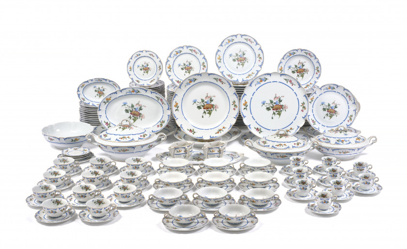 PARTIE DE SERVICE EN PORCELAINE DE LIMOGES DU XXe SIÈCLE Manufacture CH. Field Haviland