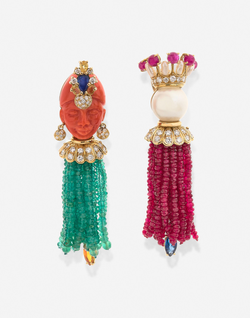 F. MORONI  Paire de pendants d'oreilles asymétriques